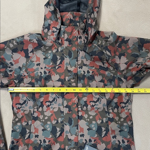 Eddie Baur Packable Camouflage Rainfoil Jacket, Small - Picture 11 of 13